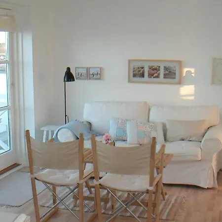 Apartment Iv *